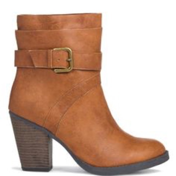 JustFab Shoes - Cropped Cowboy Boots